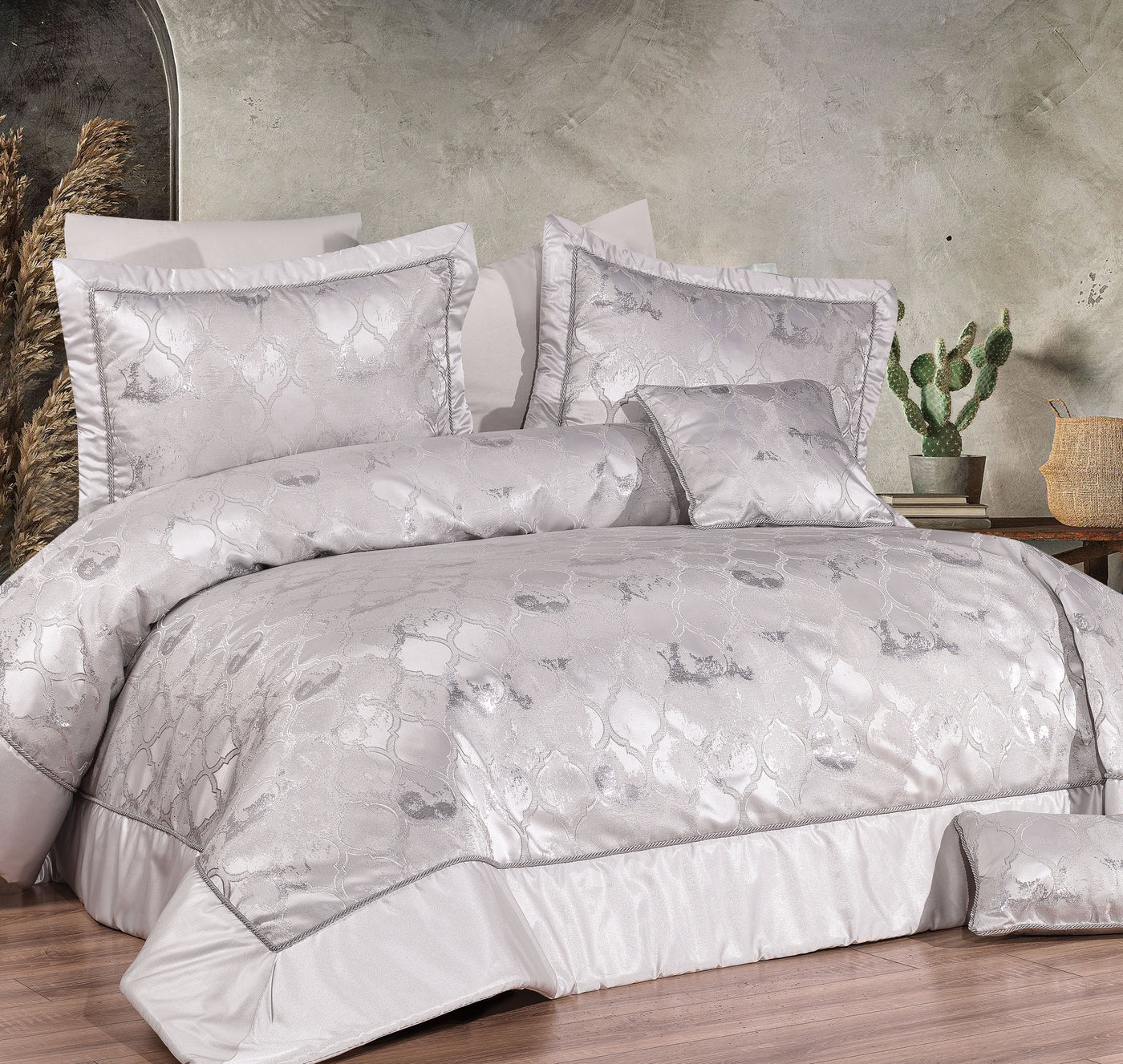 Aymes Wedding Jacquard Comforter Set 8 pcs Turkey — box contents