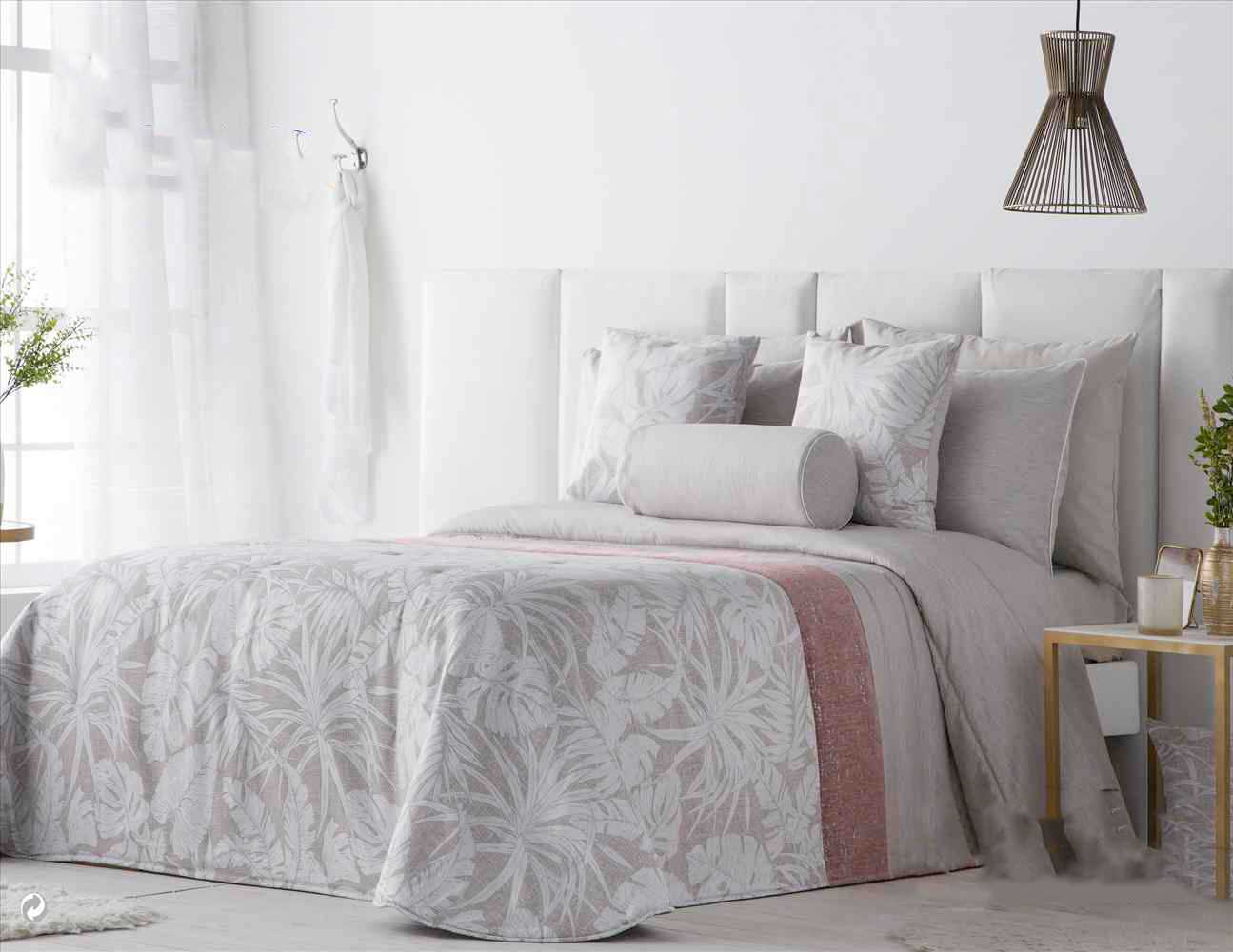 Spanish Velvet Comforter Set Super King Beige & Rose 10 Pcs Casaluna — box contents