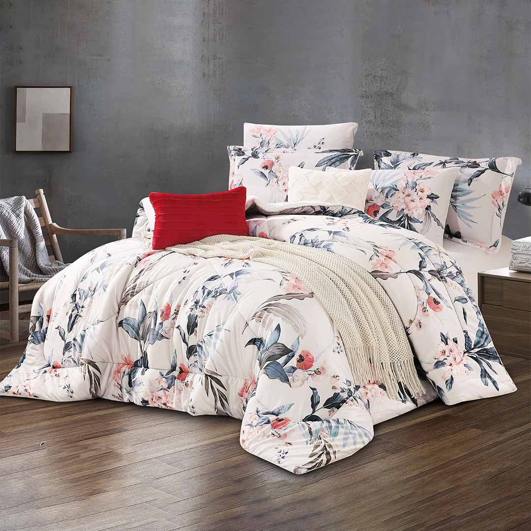 Sandrela Printed Velvet Fur Comforter Set — box contents