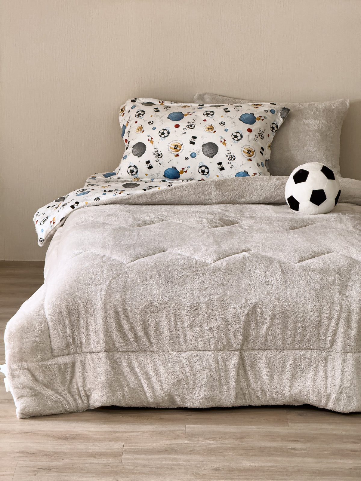 Lumira Two face Velvet Fur Kids Comforter set