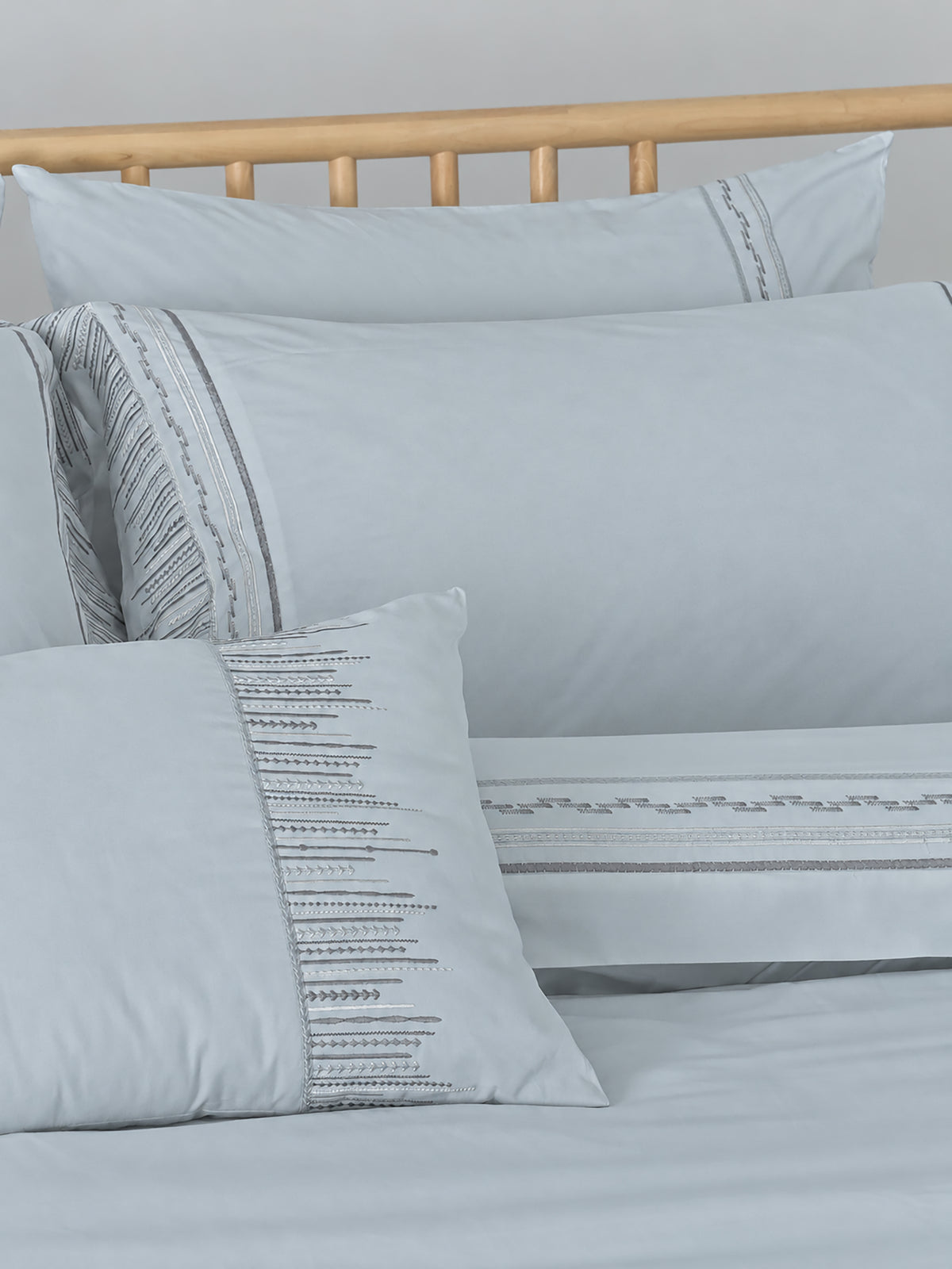 Crown Embroidery Solid Comforter Set