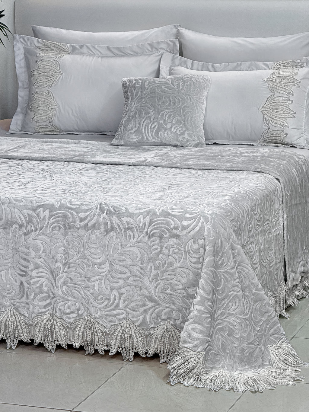 Isabella Double Fur Lace Blanket 7 Pieces set