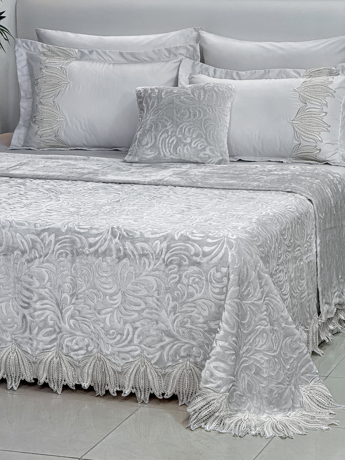 Isabella Double Fur Lace Blanket 7 Pieces set