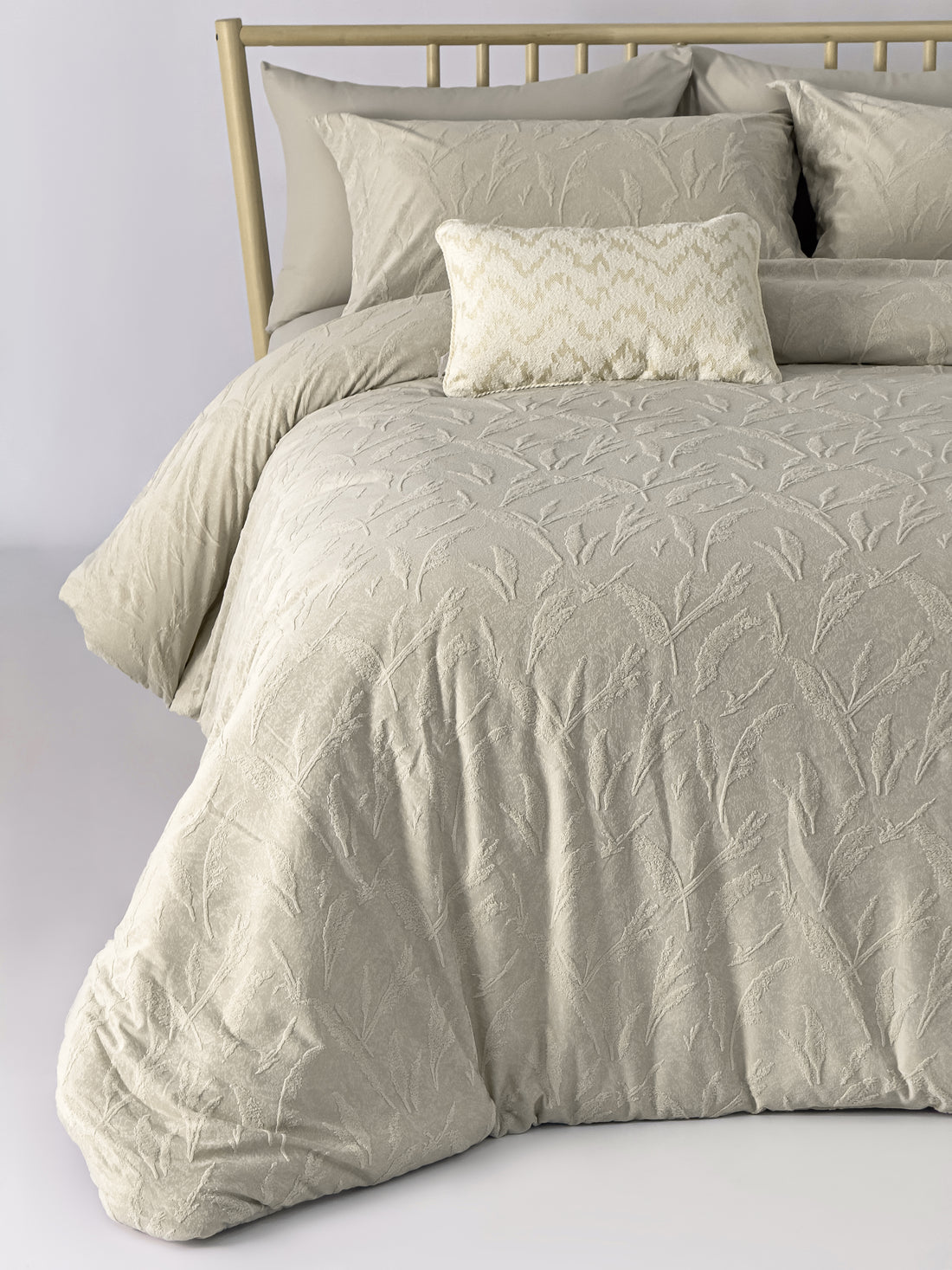Bloom Patterned Comforter Set 7 PCS