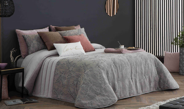 Spanish Box Jacquard with Cotton Comforter 7 Pcs