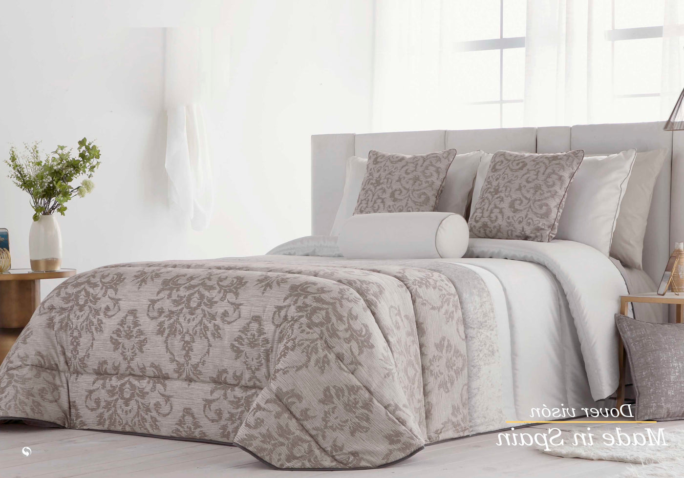 Antello Box Jacquard with Cotton Comforter — box contents