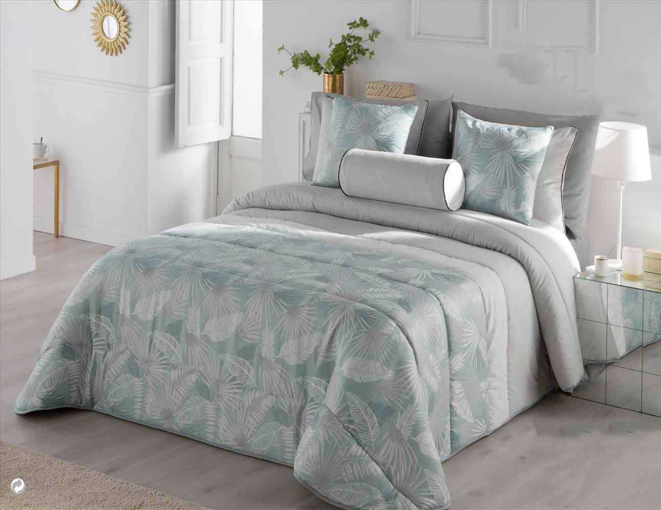 Spanish Jacquard Comforter Set Super King  Silver 10 Pcs — box contents