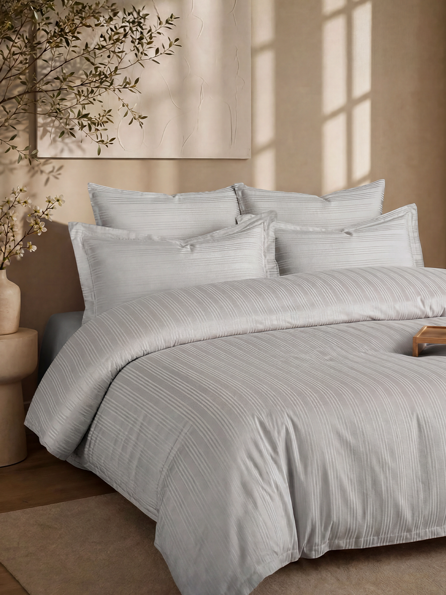 Damask Hotel Duvet Cover Set Super King Size